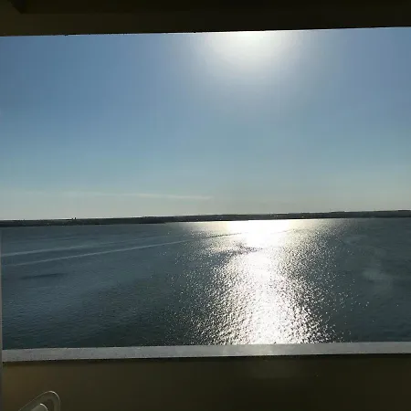 아파트 Steluta Apartament Cu Fata Lac, Scaldat De Apusuri Minunate De Soare 마마이아