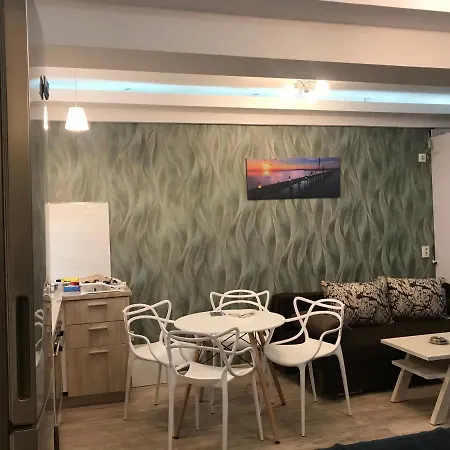 Steluta Apartament Cu Fata Lac, Scaldat De Apusuri Minunate De Soare 아파트 마마이아