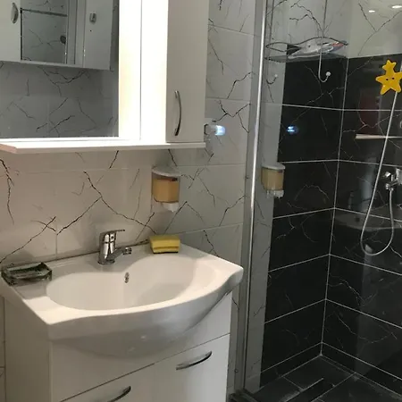 아파트 Steluta Apartament Cu Fata Lac, Scaldat De Apusuri Minunate De Soare