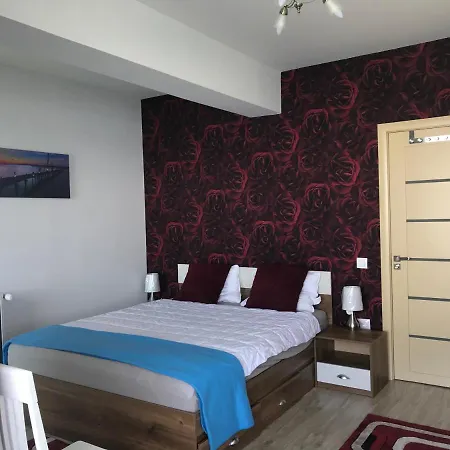 Steluta Apartament Cu Fata Lac, Scaldat De Apusuri Minunate De Soare 아파트 *